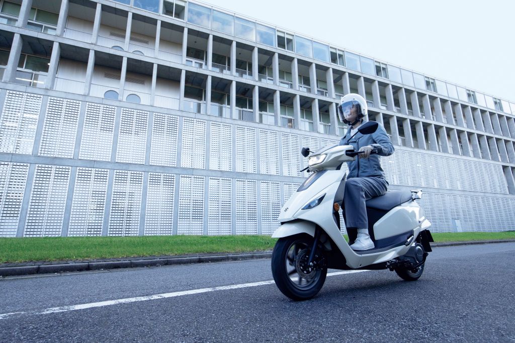 Suzuki stellt mit dem e-Address seinen ersten vollelektrischen Scooter für Europa vor