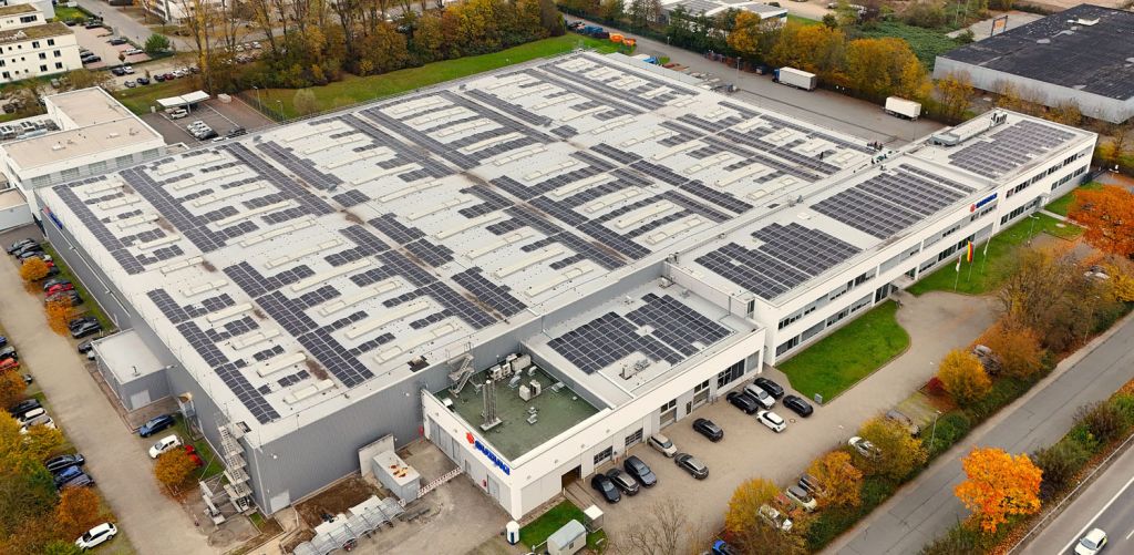 Suzuki Deutschland nimmt neue Photovoltaikanlage mit rund 2.500 Modulen in Betrieb