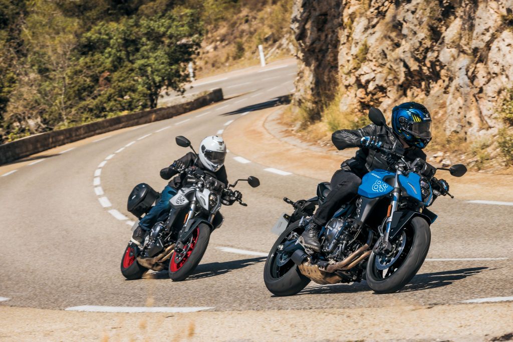 Suzuki GSX-8S und V-Strom 800DE gewinnen Vergleichstests in der Motorrad-Mittelklasse